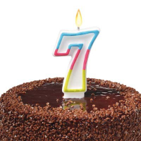 Svíčka ve tvaru 7